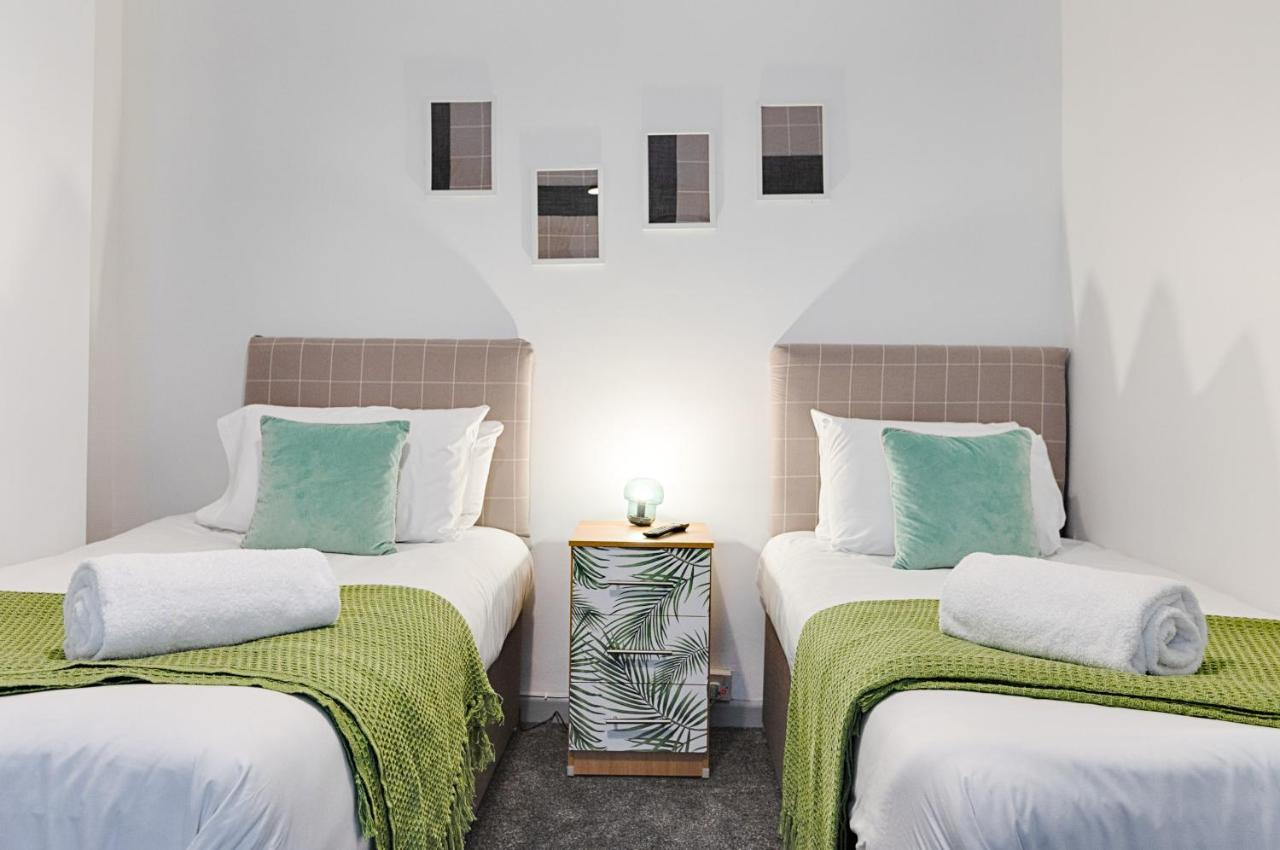 City Centre, Parking, Smart Tv'S In All Rooms Swansea Buitenkant foto