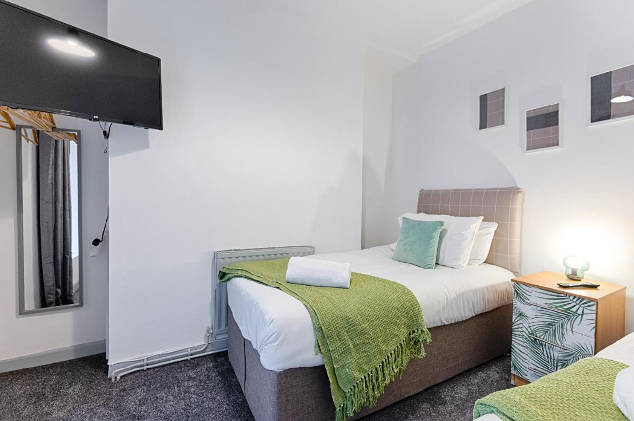 City Centre, Parking, Smart Tv'S In All Rooms Swansea Buitenkant foto