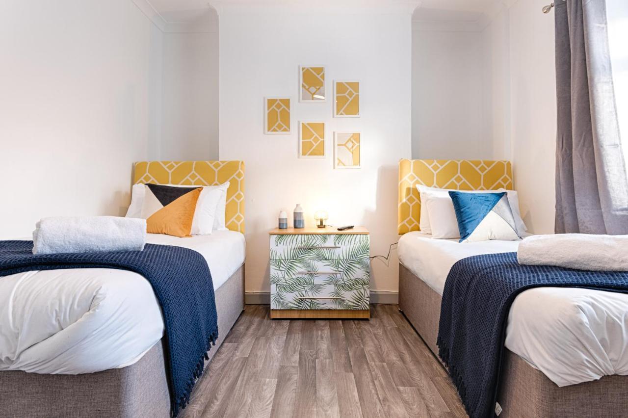 City Centre, Parking, Smart Tv'S In All Rooms Swansea Buitenkant foto