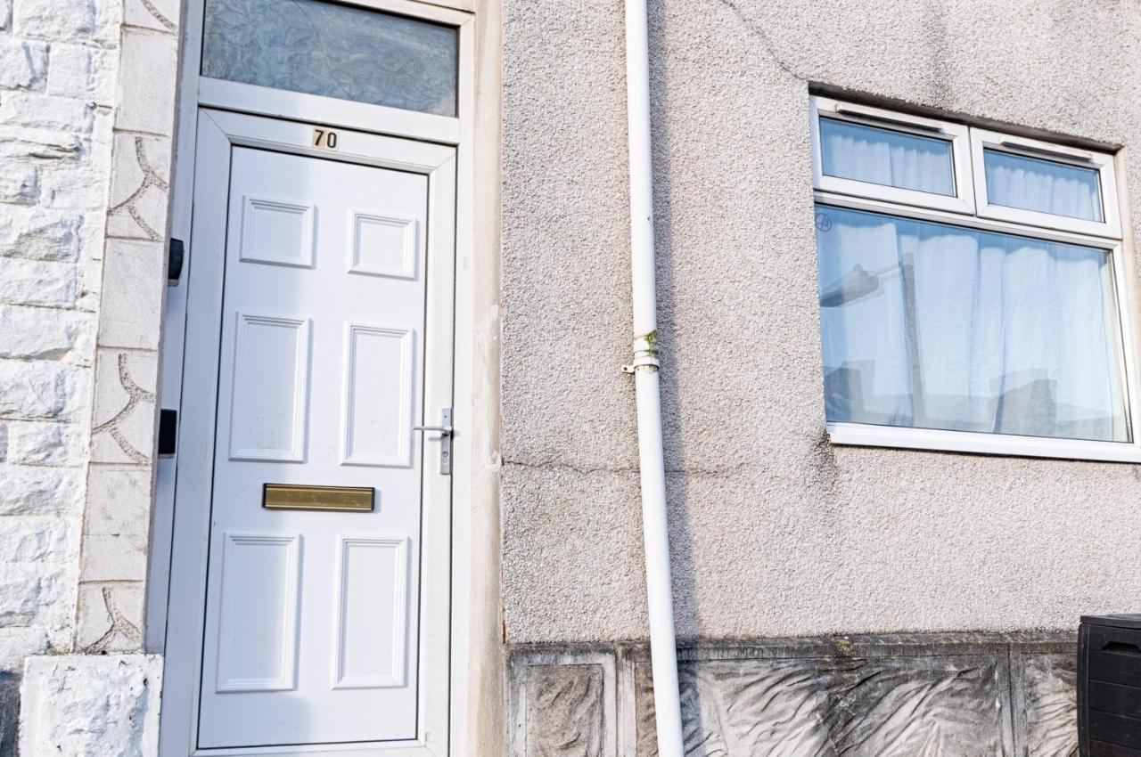 City Centre, Parking, Smart Tv'S In All Rooms Swansea Buitenkant foto