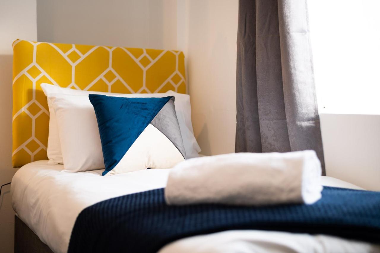 City Centre, Parking, Smart Tv'S In All Rooms Swansea Buitenkant foto